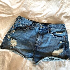 Madewell relaxed denim shorts, size 30